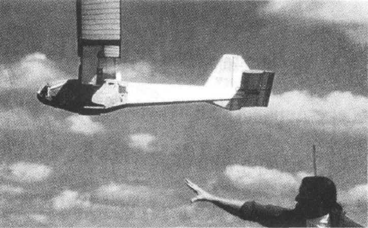 多倫多大學教授德勞里埃試飛撲翼機模型