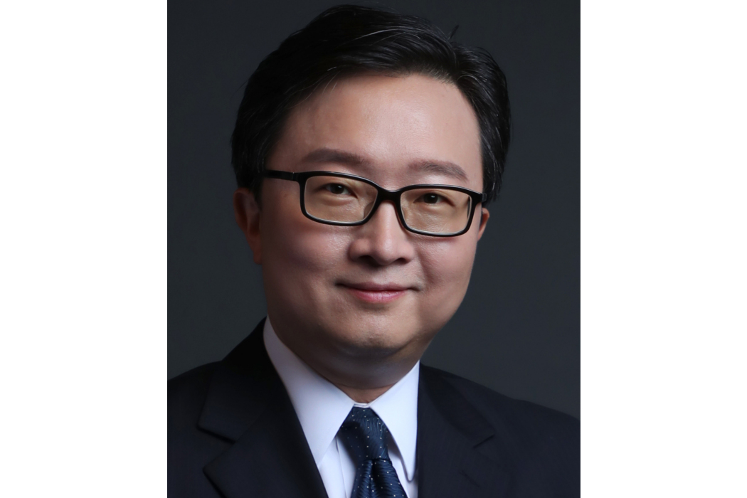 施康平 施康平