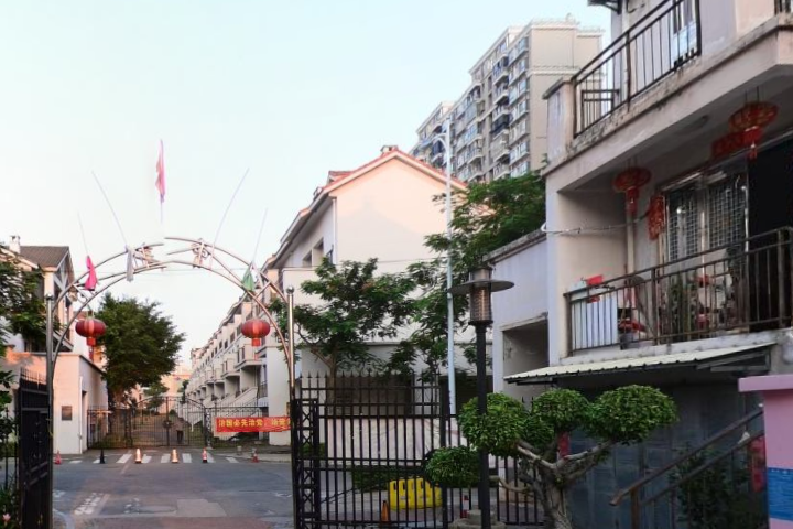 下曾新村 下曾新村