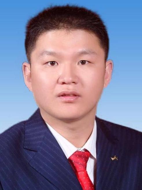 陳志雄(福建省泉州市德化縣住房和城鄉建設局副局長、三級主任科員) 陳志雄(福建省泉州市德化縣住房和城鄉建設局副局長、三級主任科員)