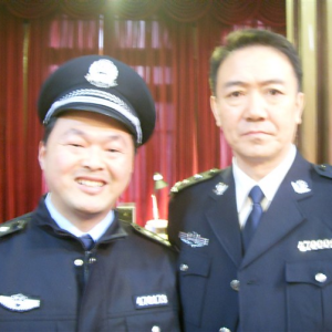 周斌