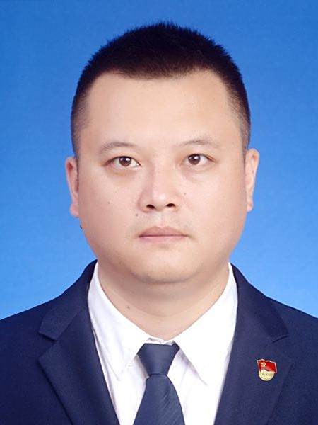 雷磊(雲南省德宏傣族景頗族自治州隴川縣隴川農場社區黨委委員、武裝部長) 雷磊(雲南省德宏傣族景頗族自治州隴川縣隴川農場社區黨委委員、武裝部長)