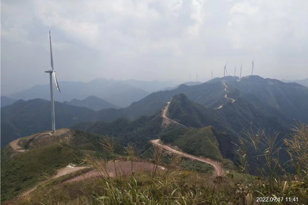 登雲山(廣西永福縣天平山支脈大崇山主峰) 登雲山(廣西永福縣天平山支脈大崇山主峰)