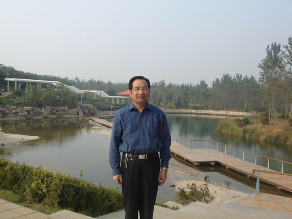 黃萬強(濟南外國語學校高級教師) 黃萬強(濟南外國語學校高級教師)