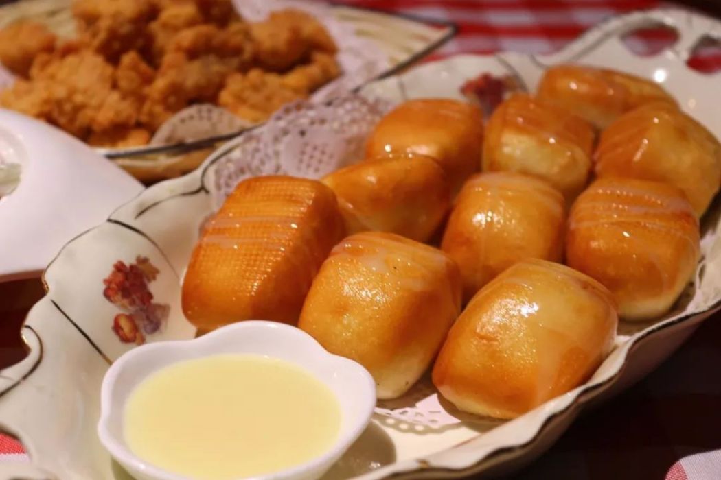拔絲小饅頭