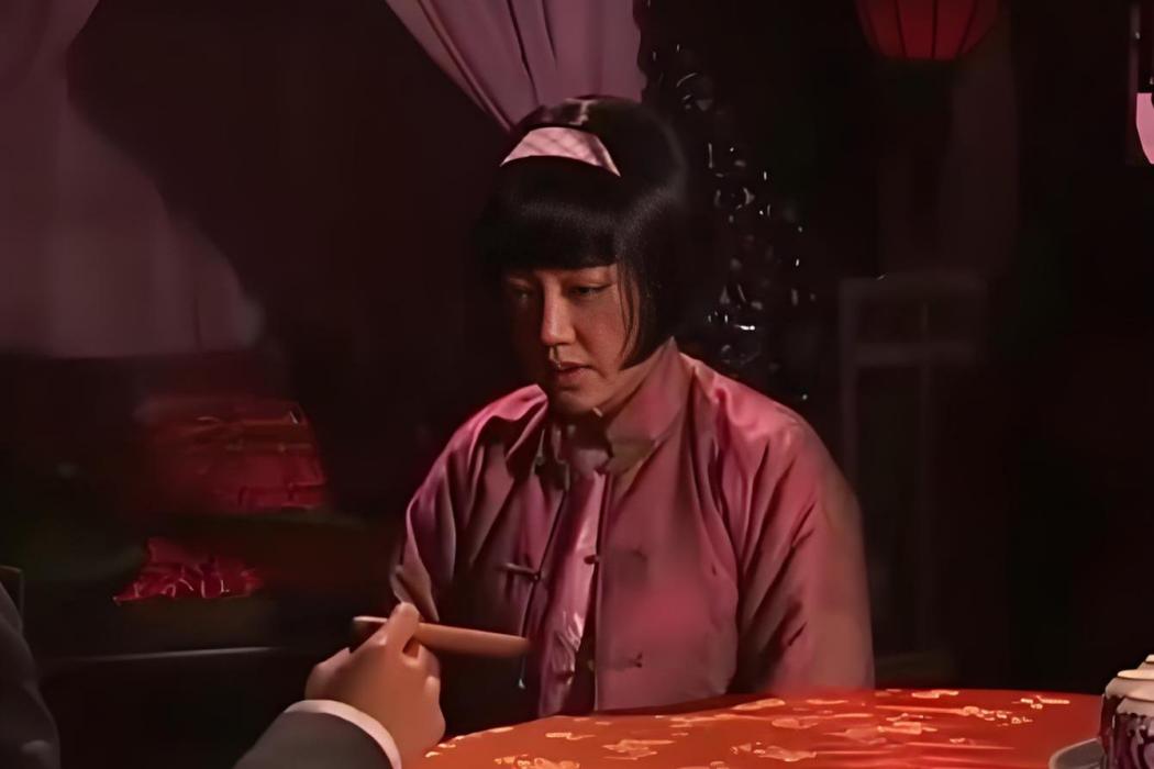 王雪玉(年代劇《大瓷商》中的角色,由薛佳凝飾演) 王雪玉(年代劇《大瓷商》中的角色,由薛佳凝飾演)