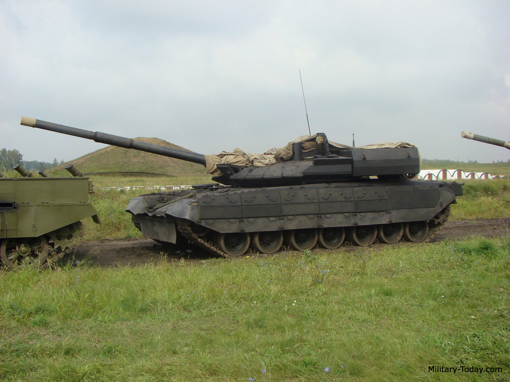 T-80UM2主戰坦克