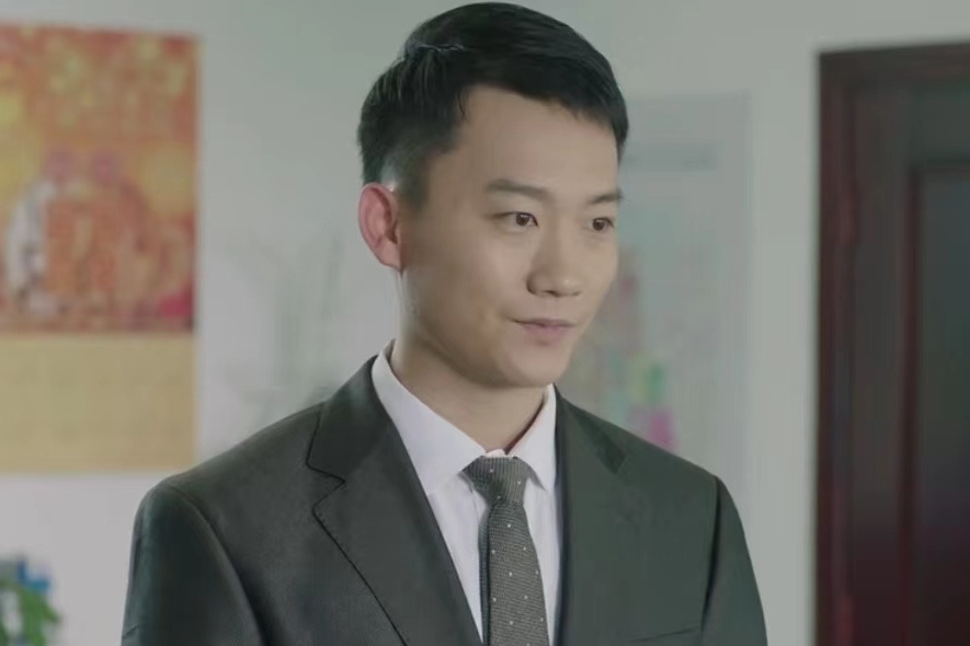 邢惠斌(都市劇《北部灣人家》中的角色) 邢惠斌(都市劇《北部灣人家》中的角色)