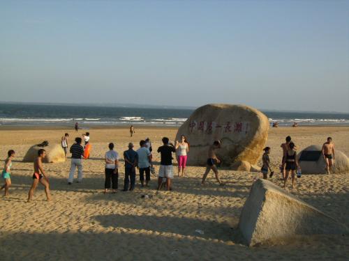 中國第一長灘-廣東湛江東海島龍海天沙灘