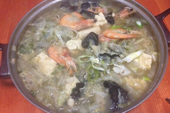 酸菜海鮮鍋