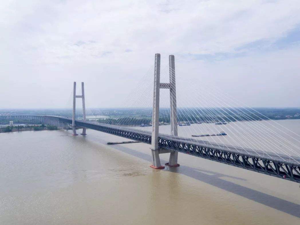 黃岡長江大橋全長4008.192米