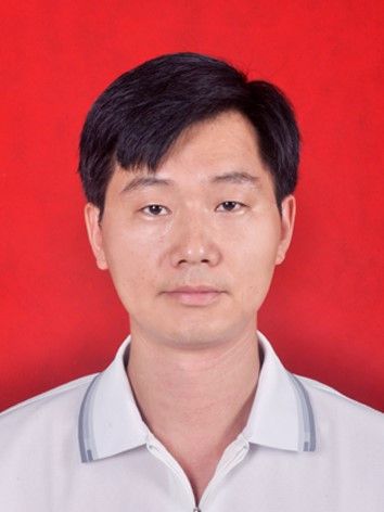 於龍政