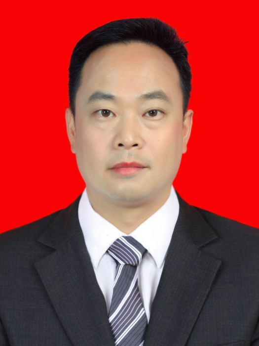王秀鋒(貴州省鎮遠縣江古鎮黨委書記、一級主任科員) 王秀鋒(貴州省鎮遠縣江古鎮黨委書記、一級主任科員)